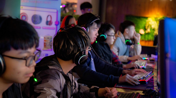 山城电竞再掀狂潮 中国移动电竞赛重庆赛区复赛开战