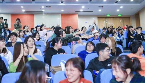 趁青春，燃热血|网易电竞NeXT校园打卡记，与百万学子攻克定级赛