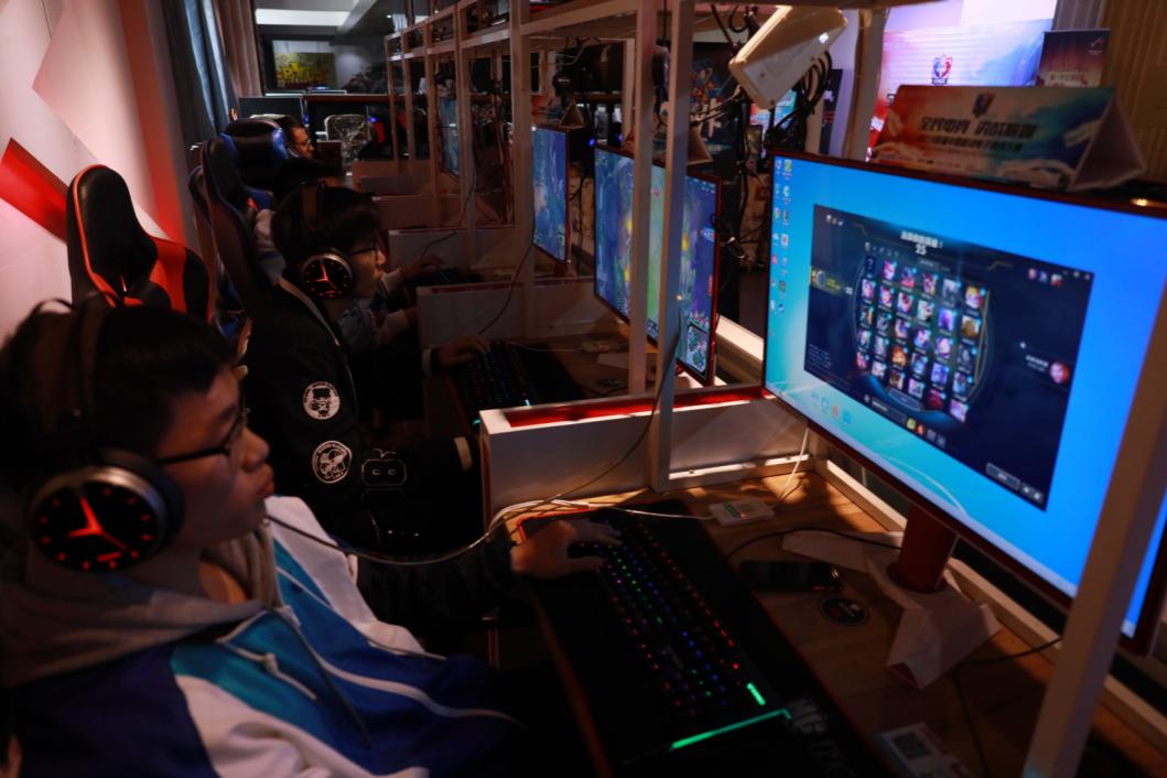  中国移动高校电竞赛浙江赛区开战   四城冠军晋级省决赛