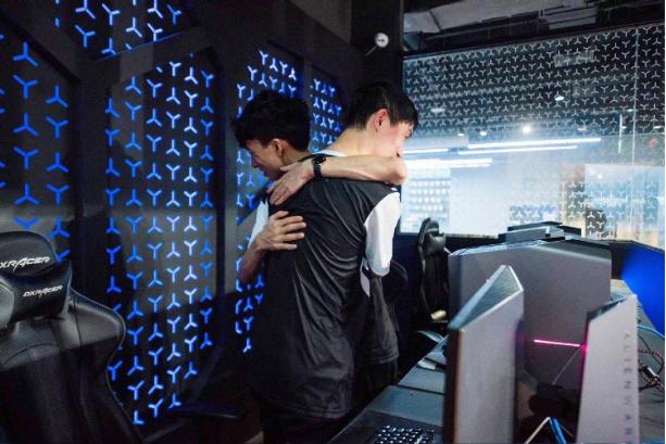 直击现场：英雄出少年，长沙DAPE战队勇夺2019 AGA 超级联赛总冠军