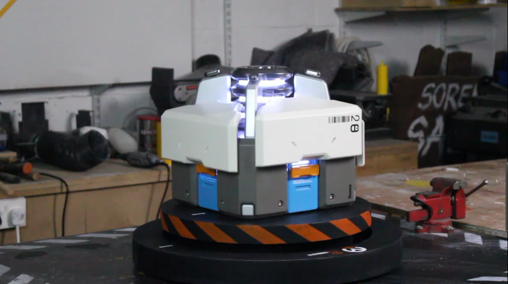 《光环》制作人还原《守望》开箱过程 内藏戒指向女友求婚