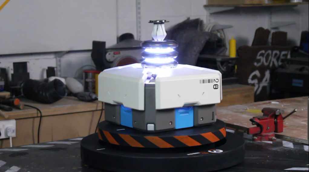 《光环》制作人还原《守望》开箱过程 内藏戒指向女友求婚