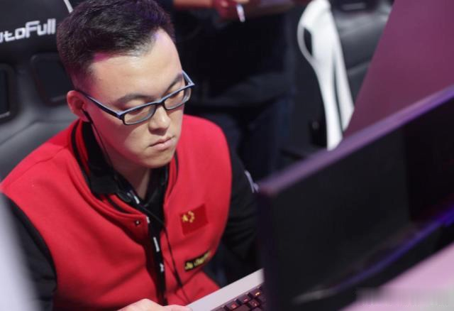 武神59陷入年套风波 F1天王赛世界冠军陷窘境