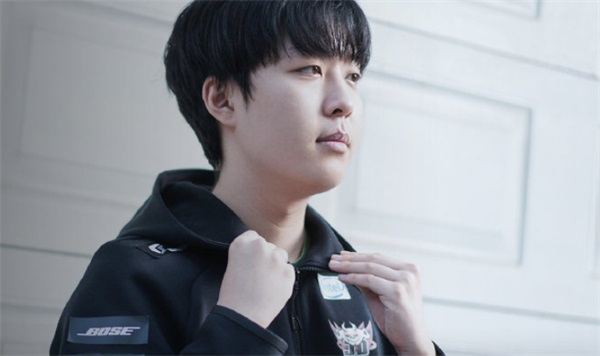 此刻  敬英雄 2020LPL春季赛决赛即将开战