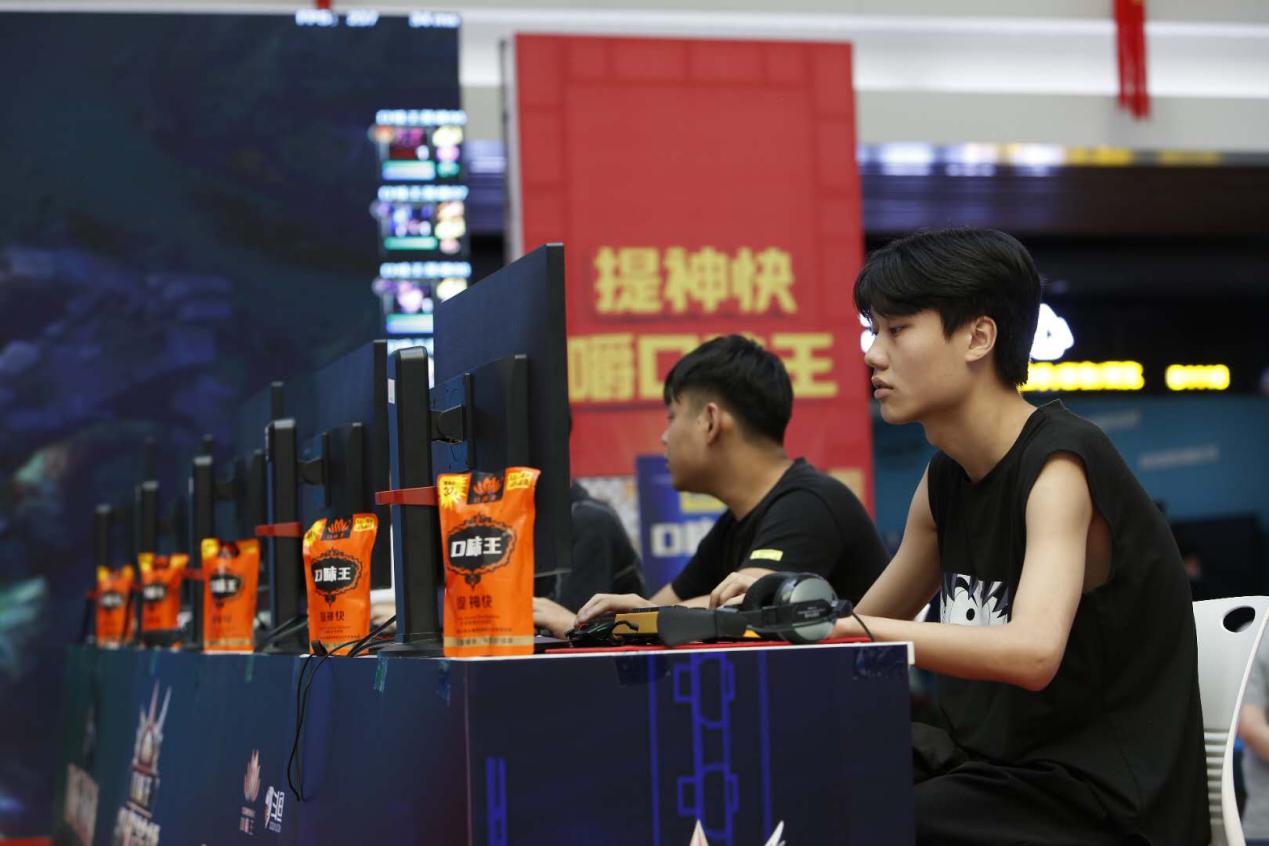 “超级英雄”中原会战！口味王全国电竞城市赛郑州赛完美落幕！