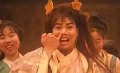 一位电视台主持人，在《逆水寒》里找到事业第二春