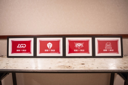 S10中国观众礼迎全球参赛选手：中国风礼物、9国语言欢迎曲