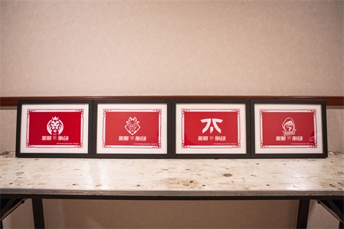 S10中国观众礼迎全球参赛选手：中国风礼物、9国语言欢迎曲