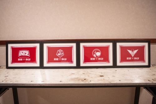 S10中国观众礼迎全球参赛选手：中国风礼物、9国语言欢迎曲