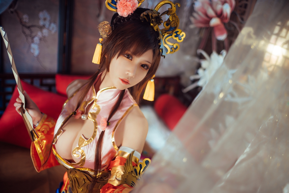 《三国群英传2》网络版美女COS 大乔美艳小乔俏