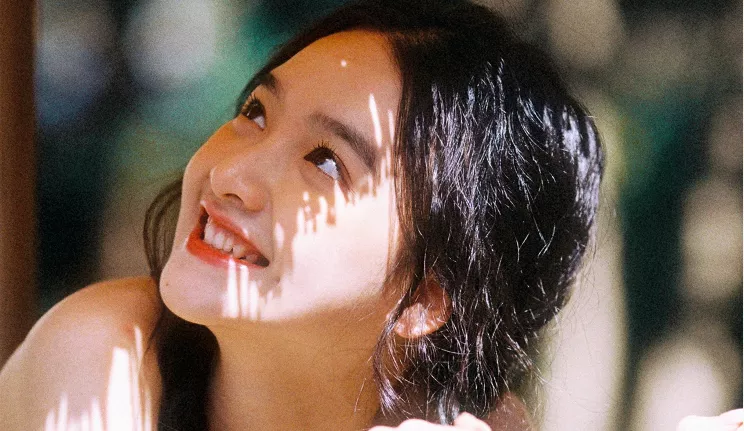 这么可爱的颜值型女玩家，要是不爱唱歌就好了