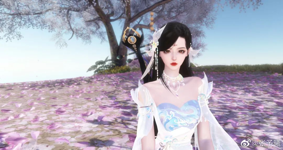 女明星被发现玩逆水寒，秒上热搜