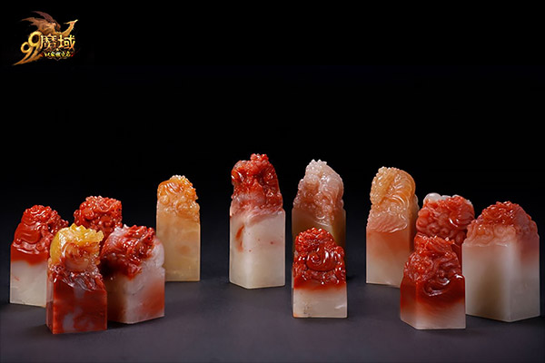 独占鳌头 以匠心致敬不凡！寿山石雕非遗印玺献礼《魔域》跨服家族战冠军！