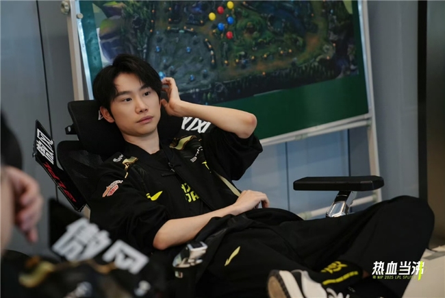 虎娘日报：拳头官宣将免费送限定皮肤 Xun上演教科书千珏