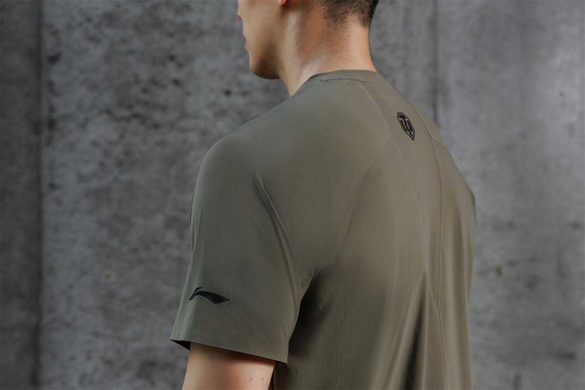 《坦克世界》携手李宁设计，限量定制T恤助力玩家“冲”向2.0