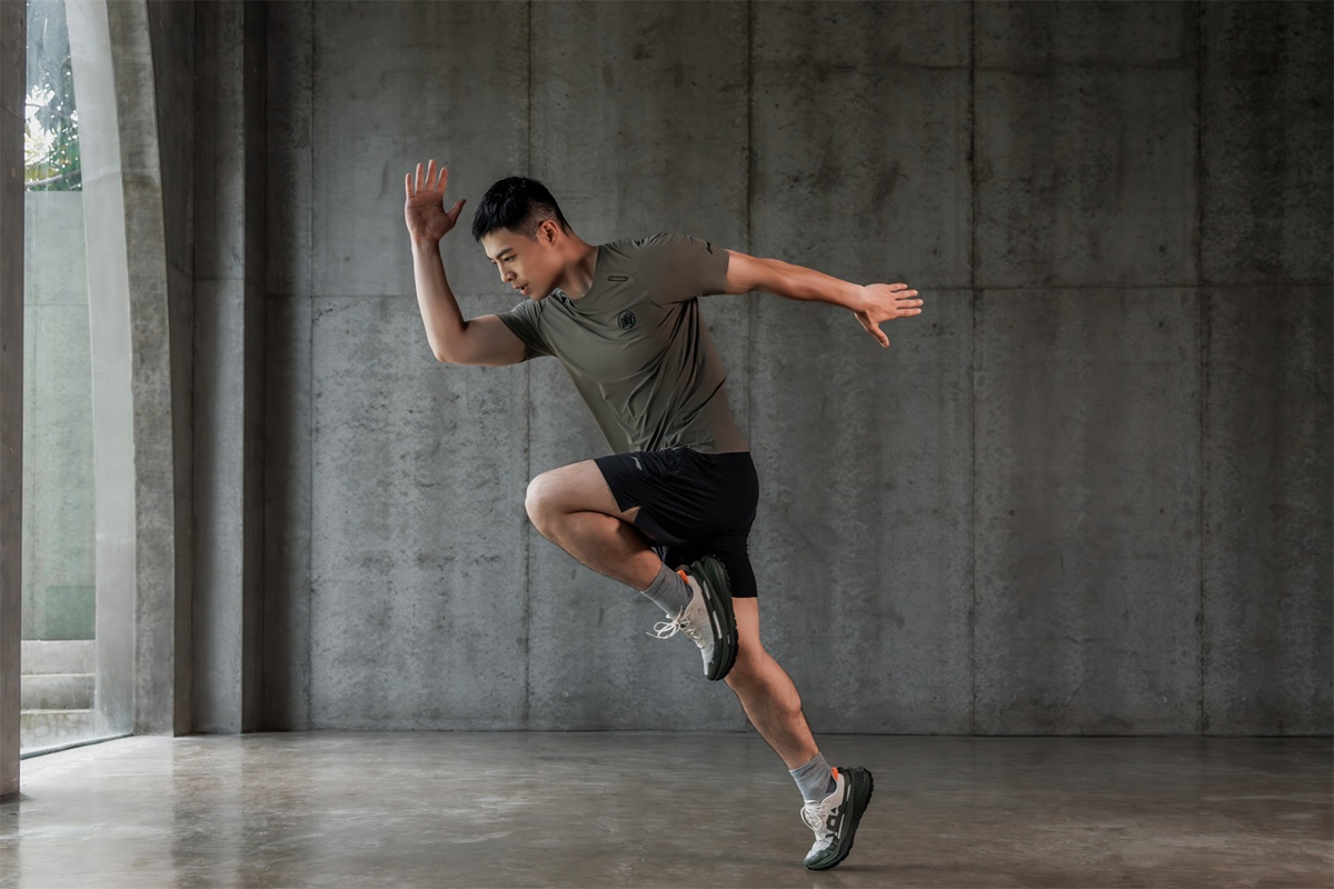 《坦克世界》携手李宁设计，限量定制T恤助力玩家“冲”向2.0