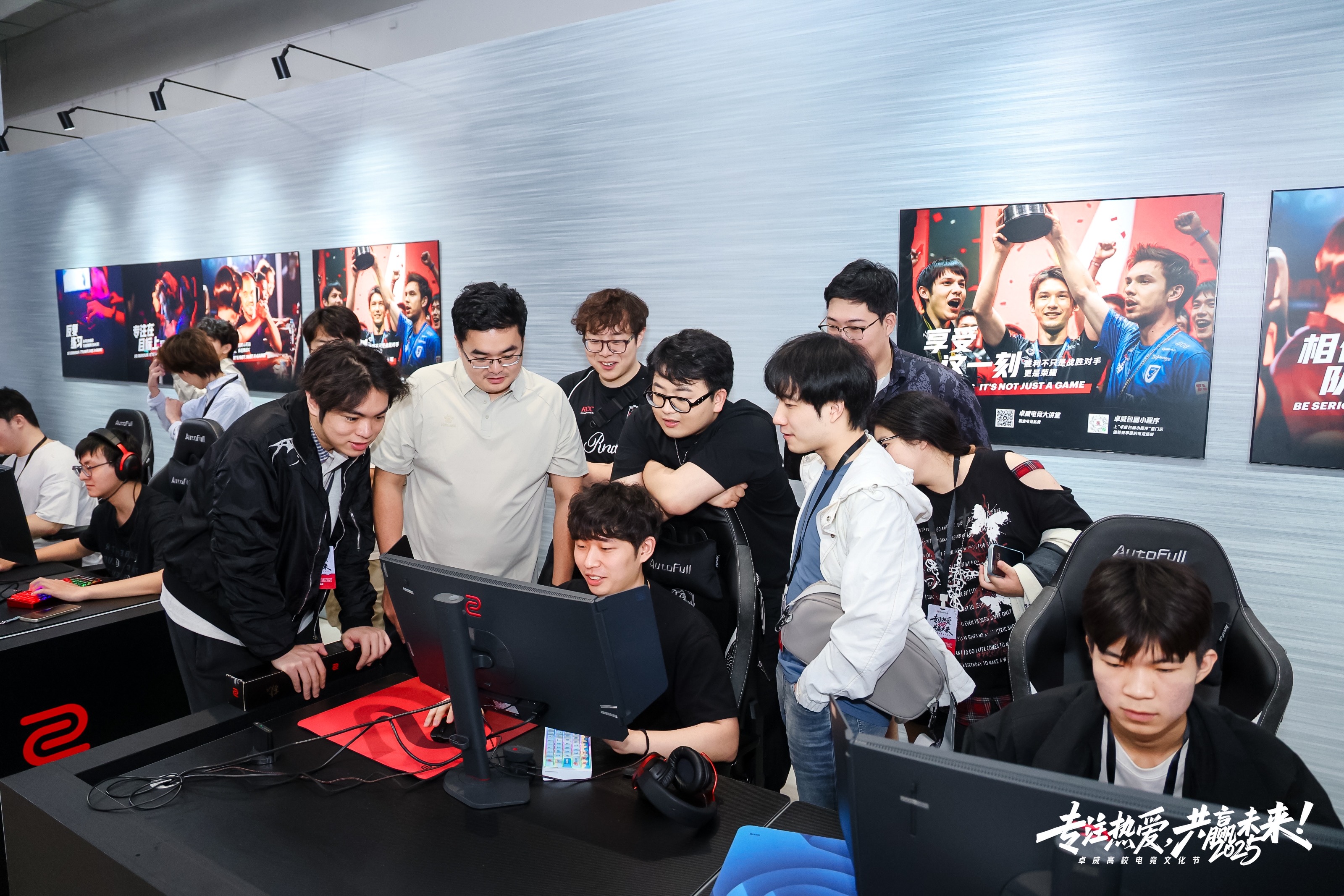 冠军之外，卓威让高校电竞有了“甲子园”的眼泪与传承