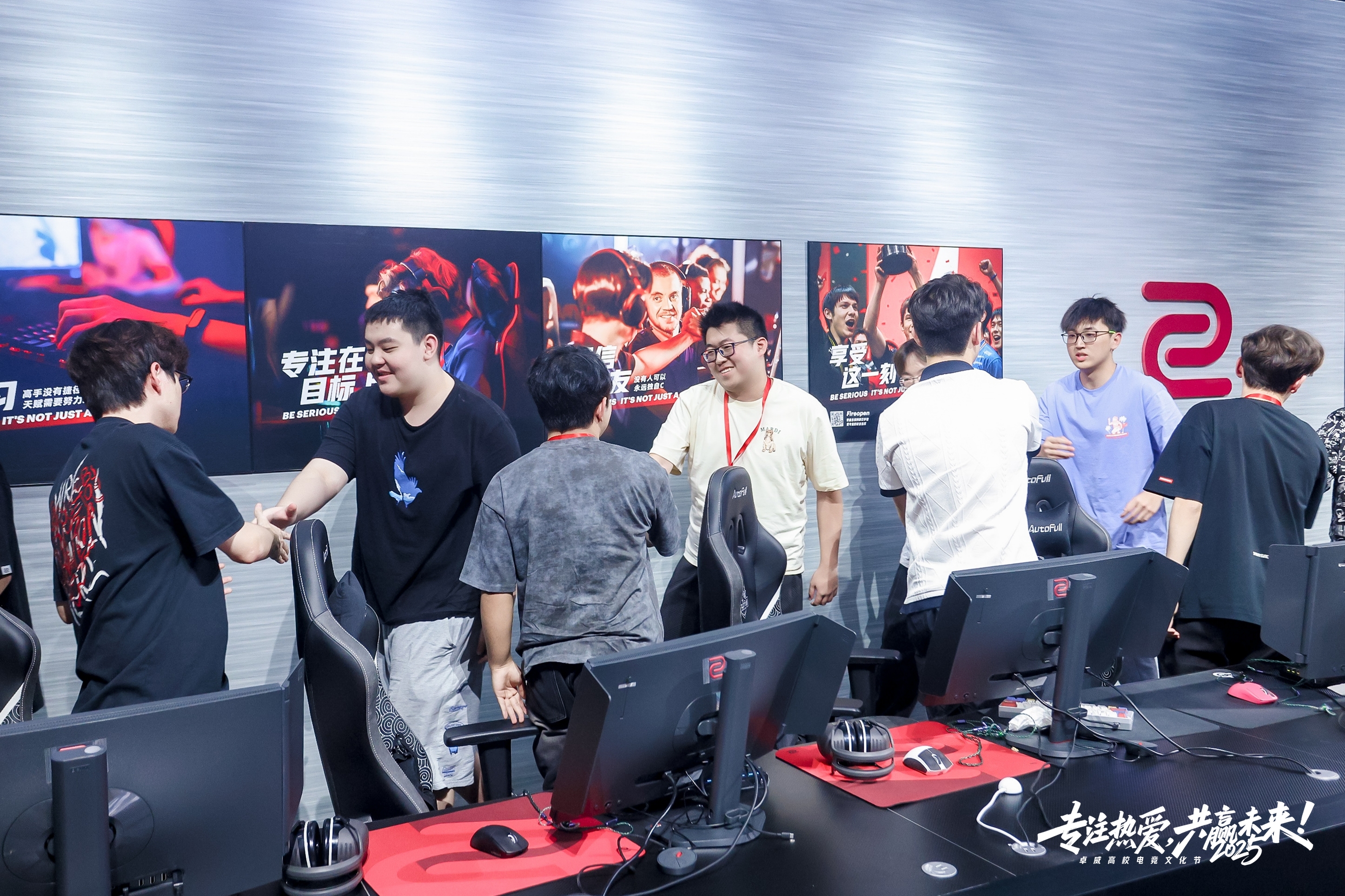 冠军之外，卓威让高校电竞有了“甲子园”的眼泪与传承