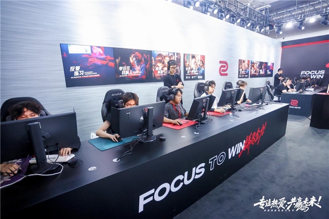 除了钱，在高校里做电竞社团还缺什么？