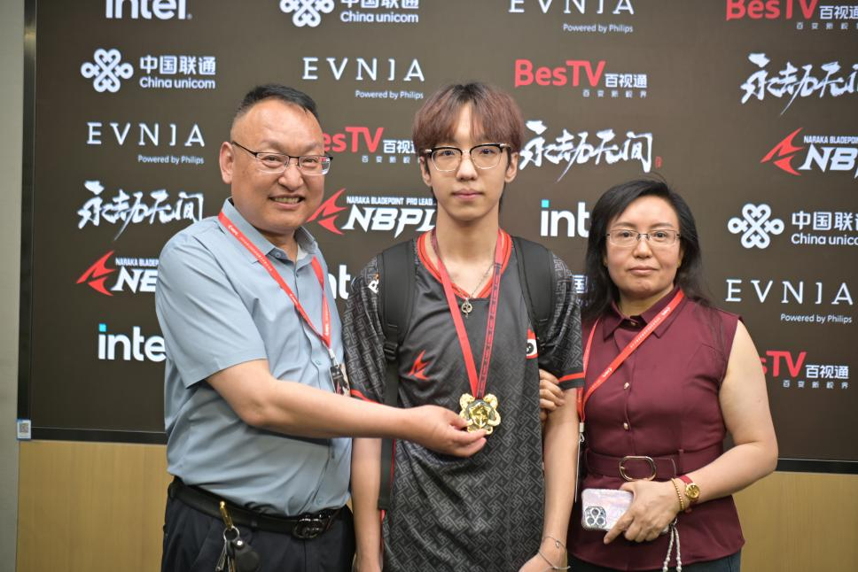 恭喜深圳WBG.Verse（周子耀）勇得2025永劫无间NBPL春季赛单排总决赛单排冠军