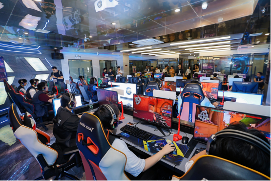 上班打卡，下班打“瓦”！蓝领们在这个舞台上绽放激情