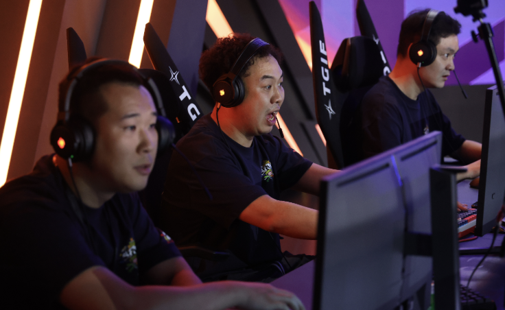 时隔十年“绝潘”再称王  王以太助阵SFSA总决赛演绎热单