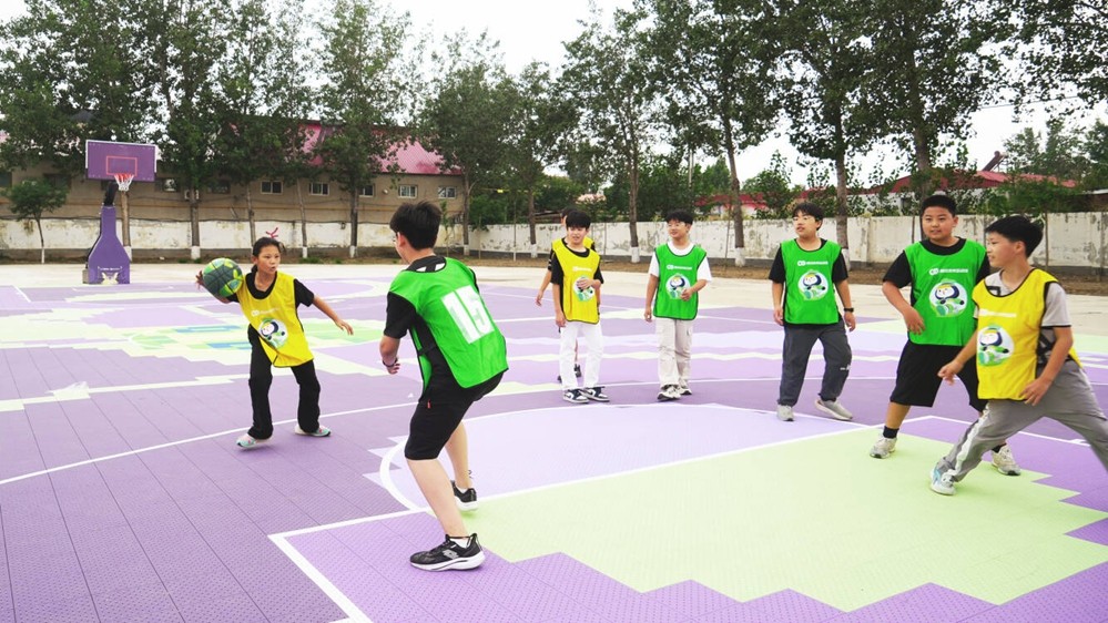 14个校园篮球场：无畏契约公益的回响刚刚开始