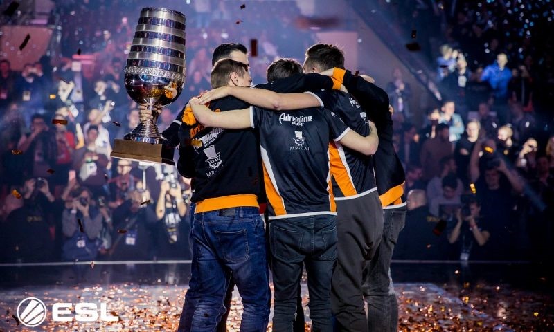 迭起兴衰，何时可再踏苍天？——西恩刀塔的2018