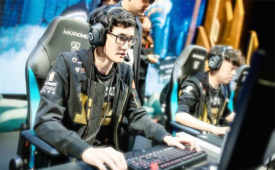 姿态退役时刻寄语：留给RNG好兄弟们的话