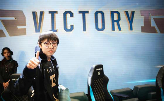 姿态退役时刻寄语：留给RNG好兄弟们的话