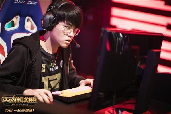 姿态退役或将转型教练，S9执教RNG二队