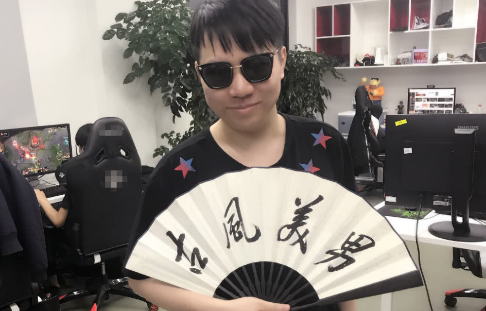 RNG赢下JDG后AJ接受采访：对决TheShy必须有信心