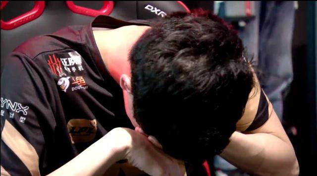 BLG打哭两个打野 季后赛出线形势严峻