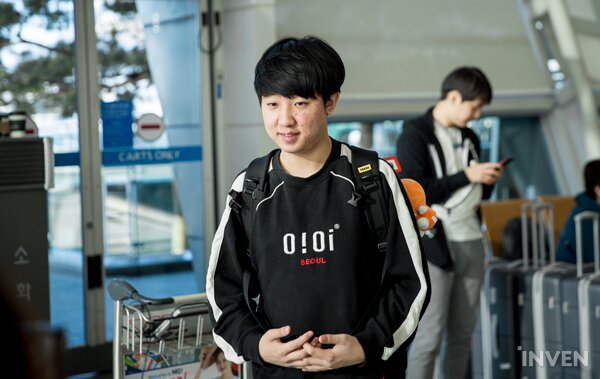 《LOL》Khan评价Theshy：他很强，但我不确定他是不是最强