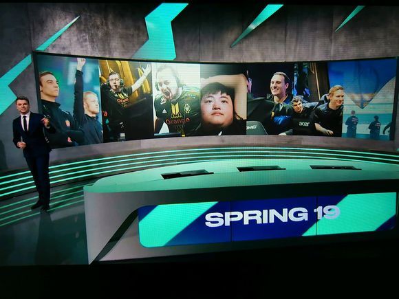 LEC赛区开幕式中IG战队遭主持人“嘲讽”  声称G2吊打IG