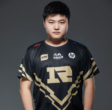 RW不敌RNG 赛后ADC张无忌微博惨遭粉丝爆破