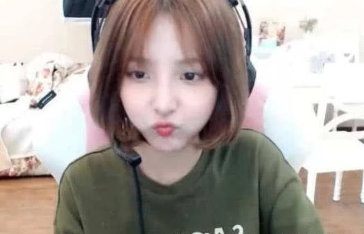 《LOL》小米粥调侃地震遭封禁 斗鱼发布相关处罚公告