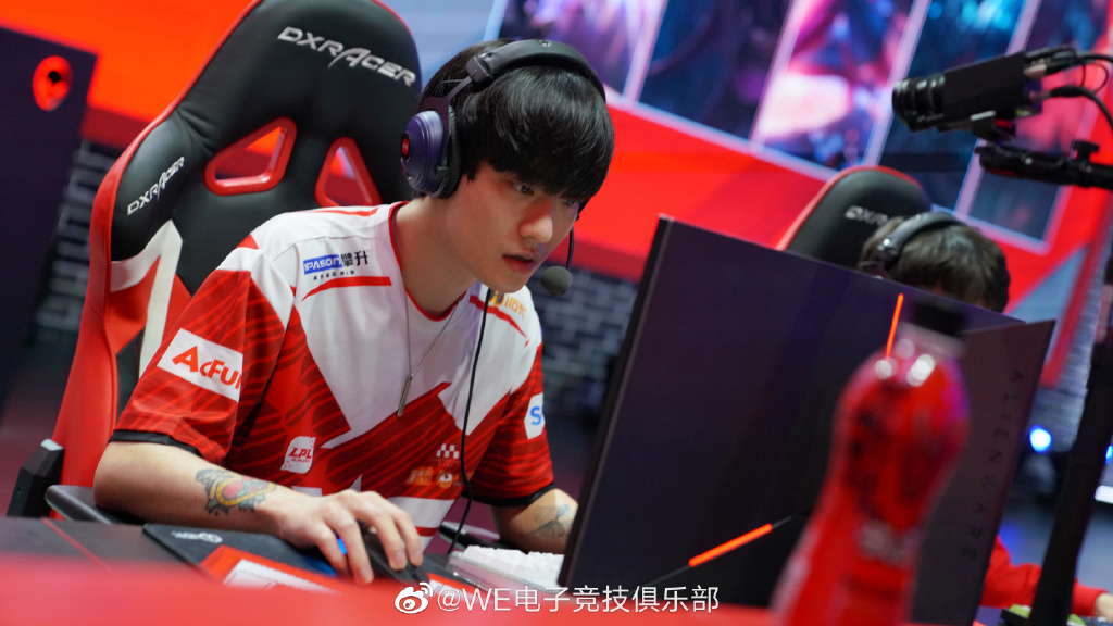 《LOL》LPL积分榜榜尾争夺战 WE与DMO谁先获胜