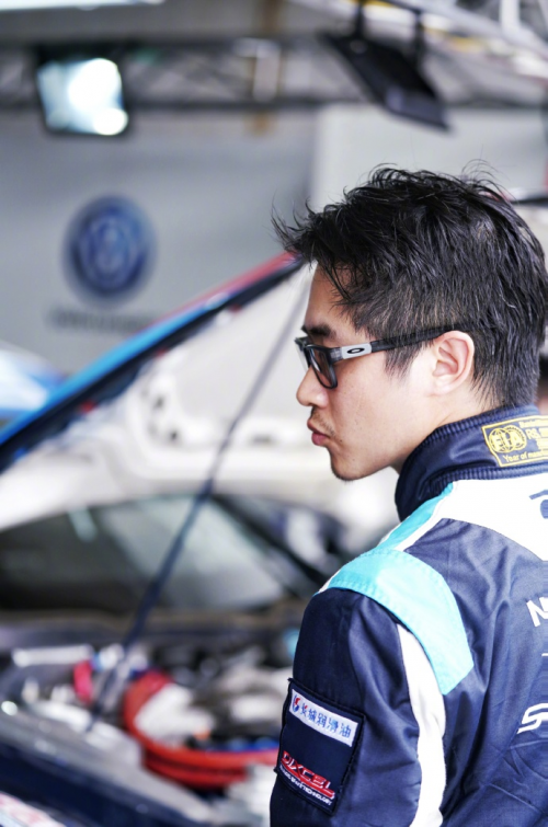 韩寒携1246战队做客《偶像陪练团》 精彩会面“菜场恶霸”托马斯