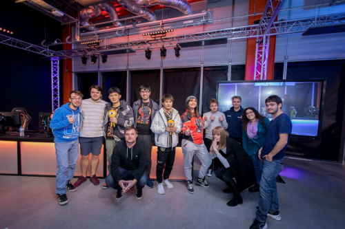 虎牙探秘豪门俱乐部切尔西，卡拉宝助力电竞足球强强联手