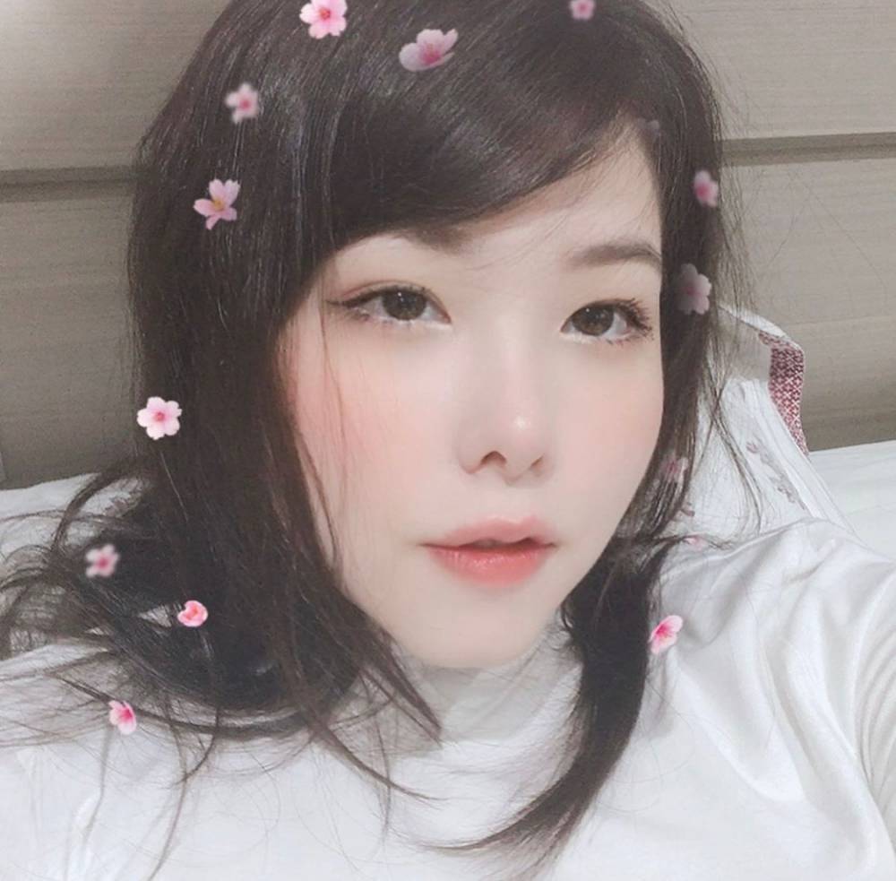 《LOL》Mayumi更新Ins晒美照并表白：LPL我爱你