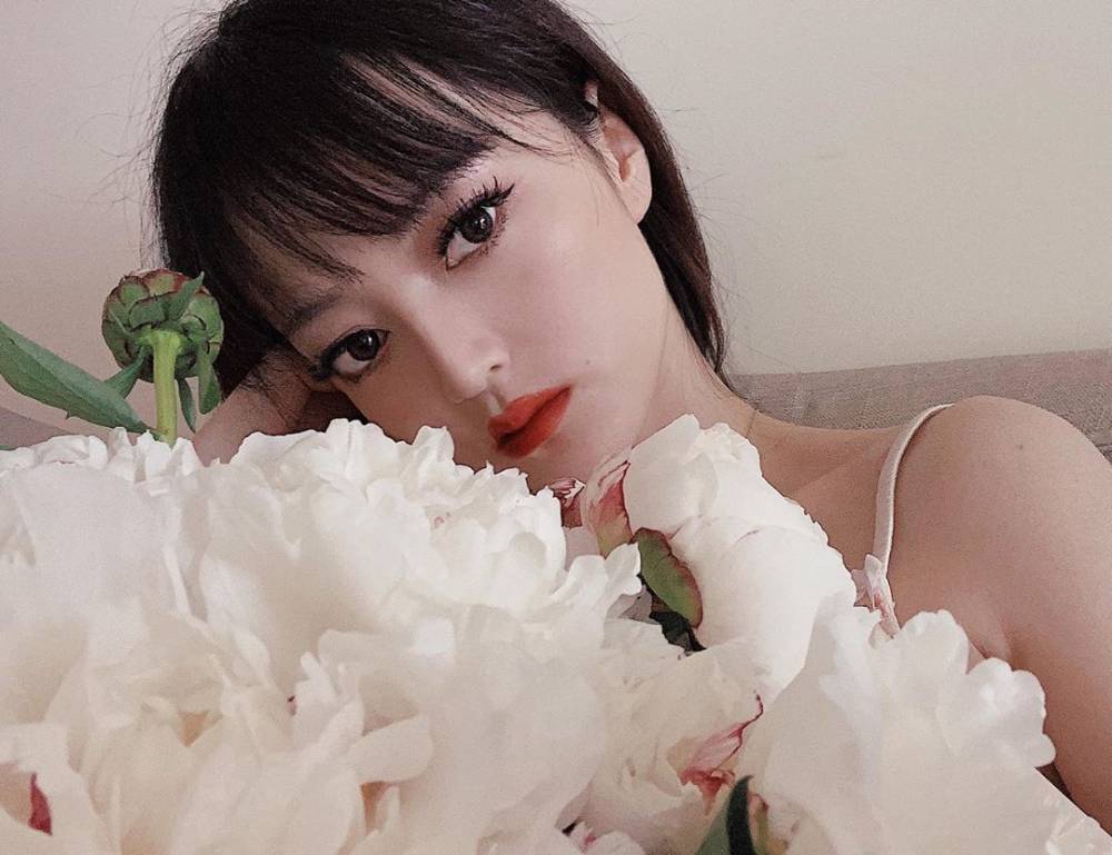 《LOL》厂长女友INS秀恩爱：你真好，我好喜欢你