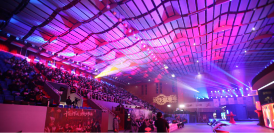 星赛季首日现场回顾，风月获决赛资格。夺冠热门战队诗月，三分月双双掉落败者组