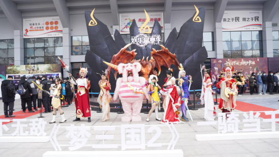 星赛季首日现场回顾，风月获决赛资格。夺冠热门战队诗月，三分月双双掉落败者组