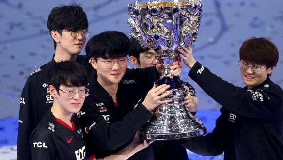 LOLmsi冠军有什么好处